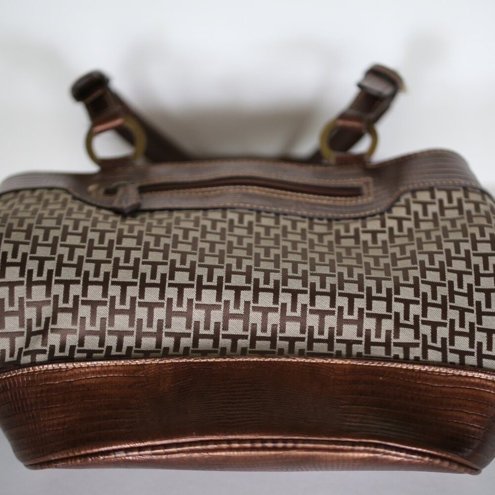 Tommy Hilfiger Brown Womens Handbag, Purse.